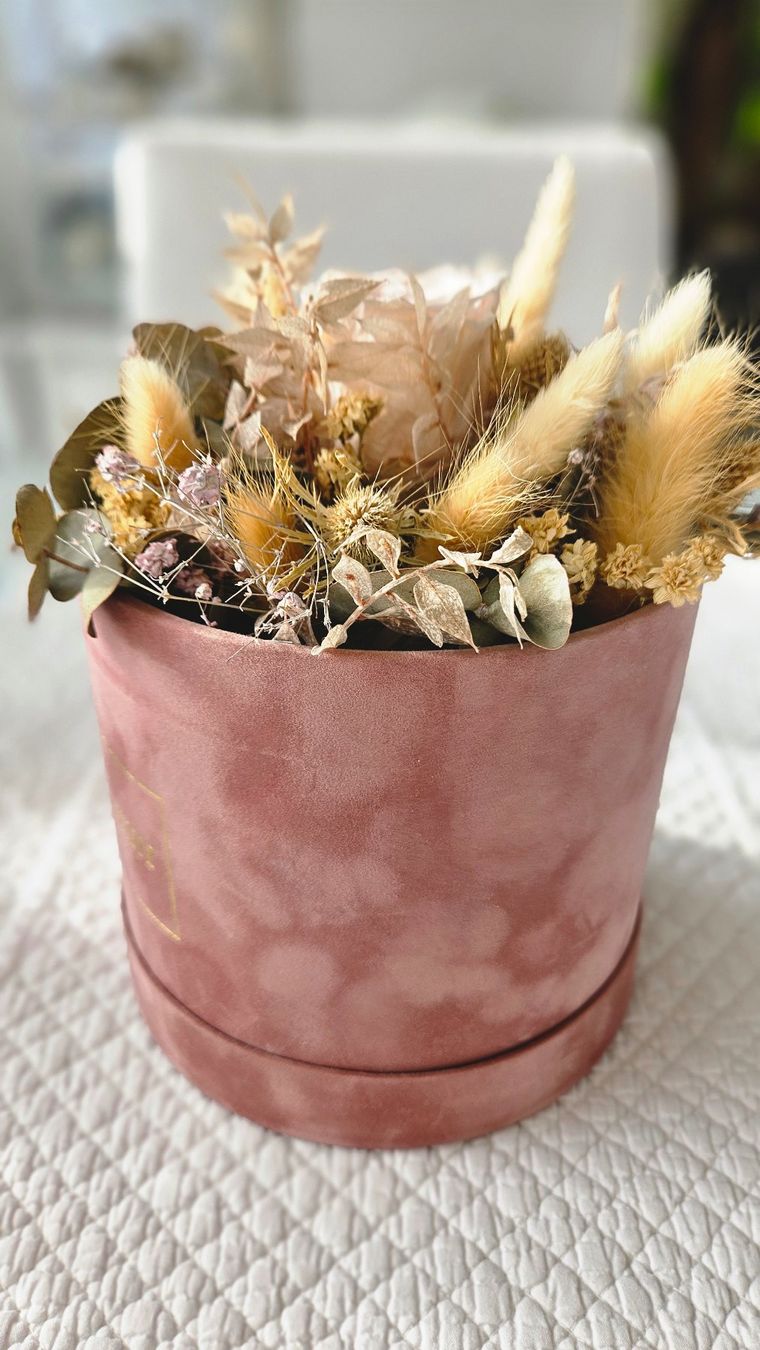 Tutte le decorazioni: Flowerbox Trockenblumen Gesteck Samtbox rosé Boho Style – Usato da Gossau ZH venduto da LeoniesDeko 2