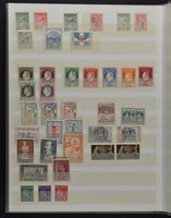 EINSTECKALBUM BRIEFMARKEN, VERSCHIEDENE LÄNDER, MIT BESSEREN