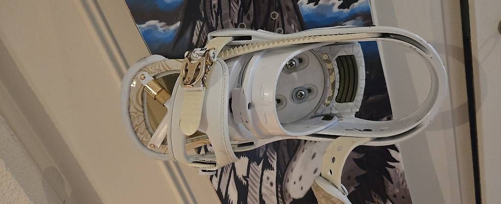 Board: LIB Snowboard mit Bindung 157cm – Usato da Zollikerberg venduto da Thrisha 4