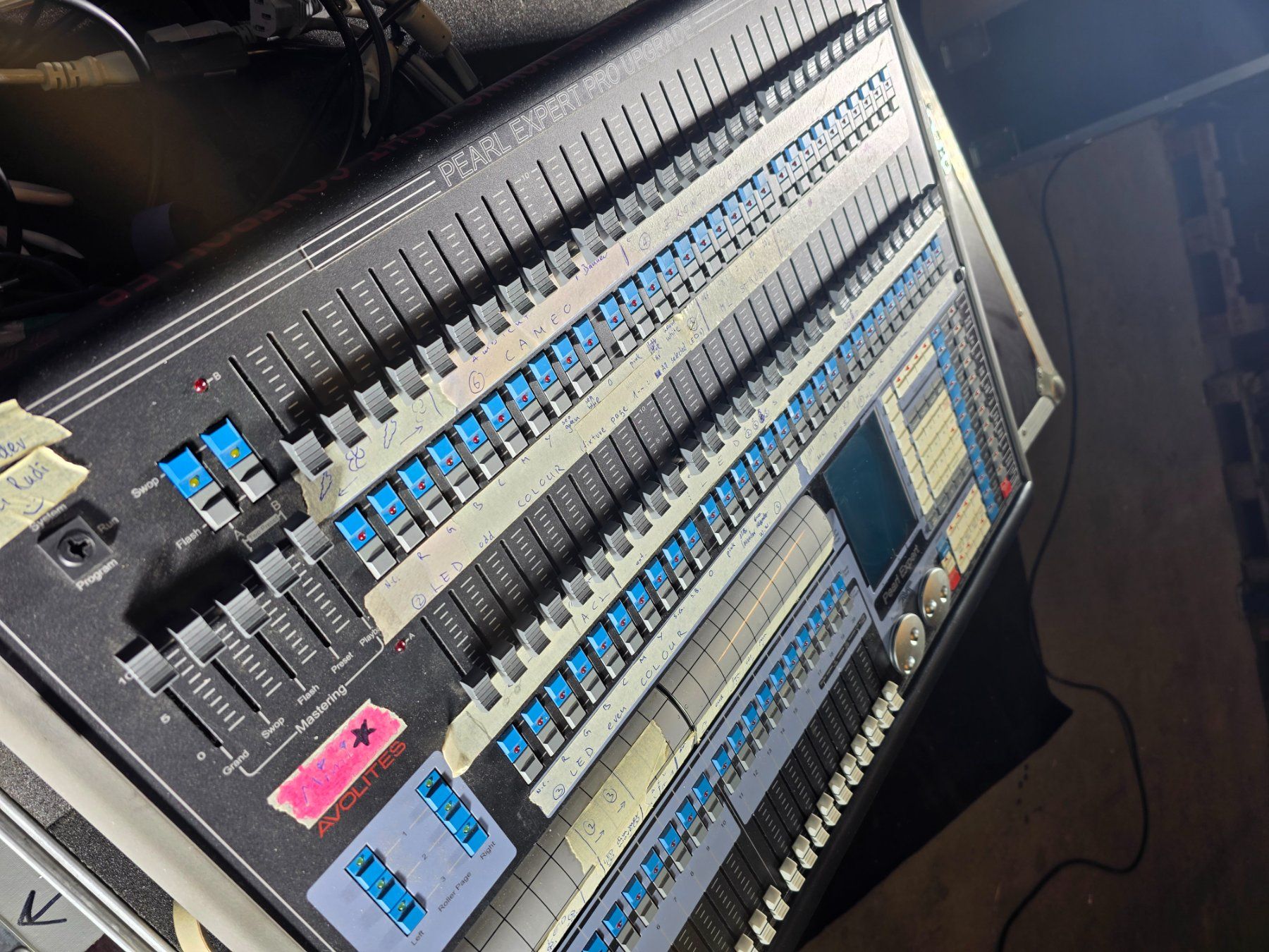 Mischpulte: Avolites Pearl Expert Pro Upgrade – Gebraucht aus Brig von abc-event 2