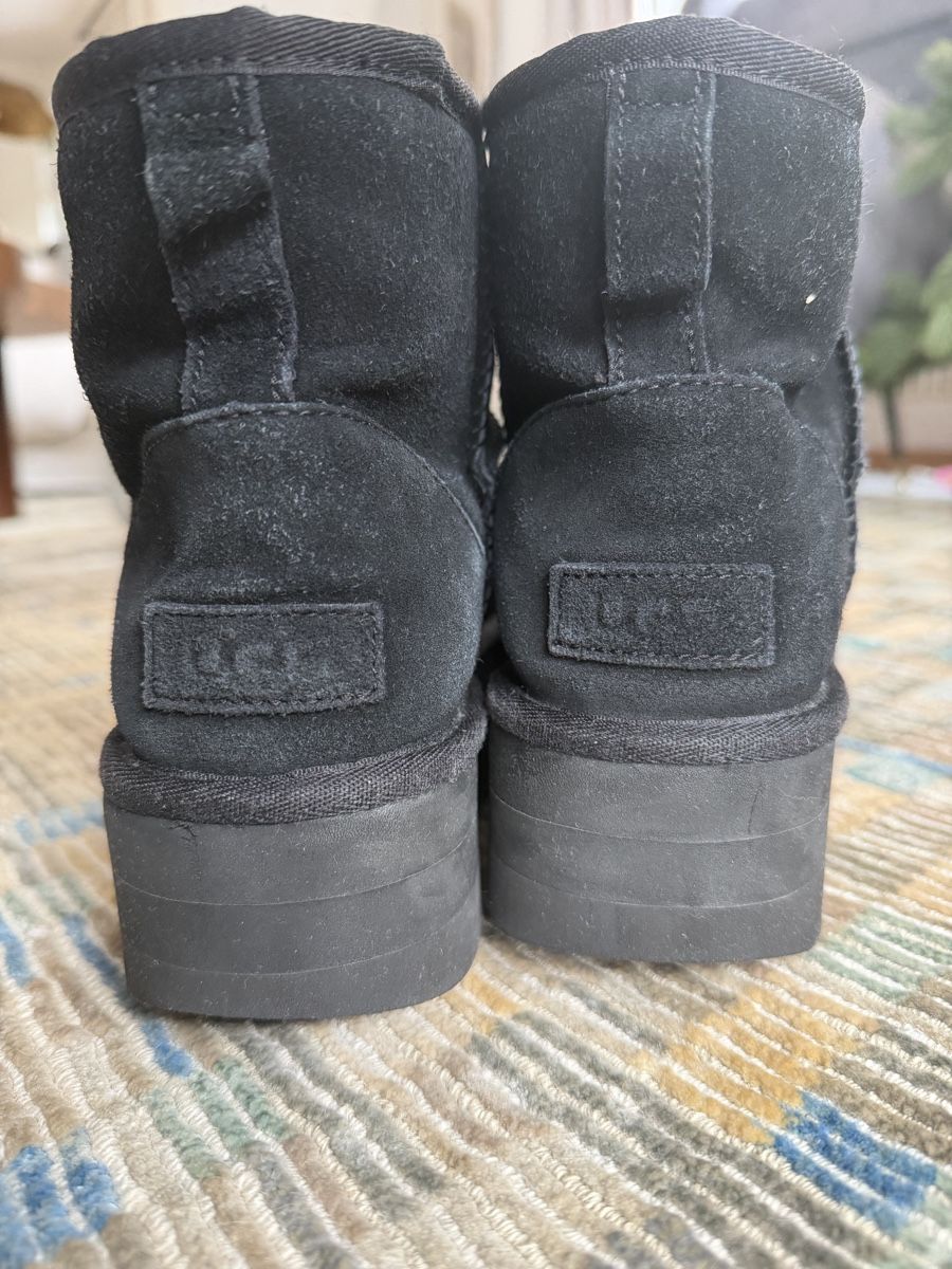Ugg Herrenschuhe: Ugg Boots - Black - Size 38 - Platform - Cosy Winter! – Gebraucht aus Zürich von kas_g26m 2