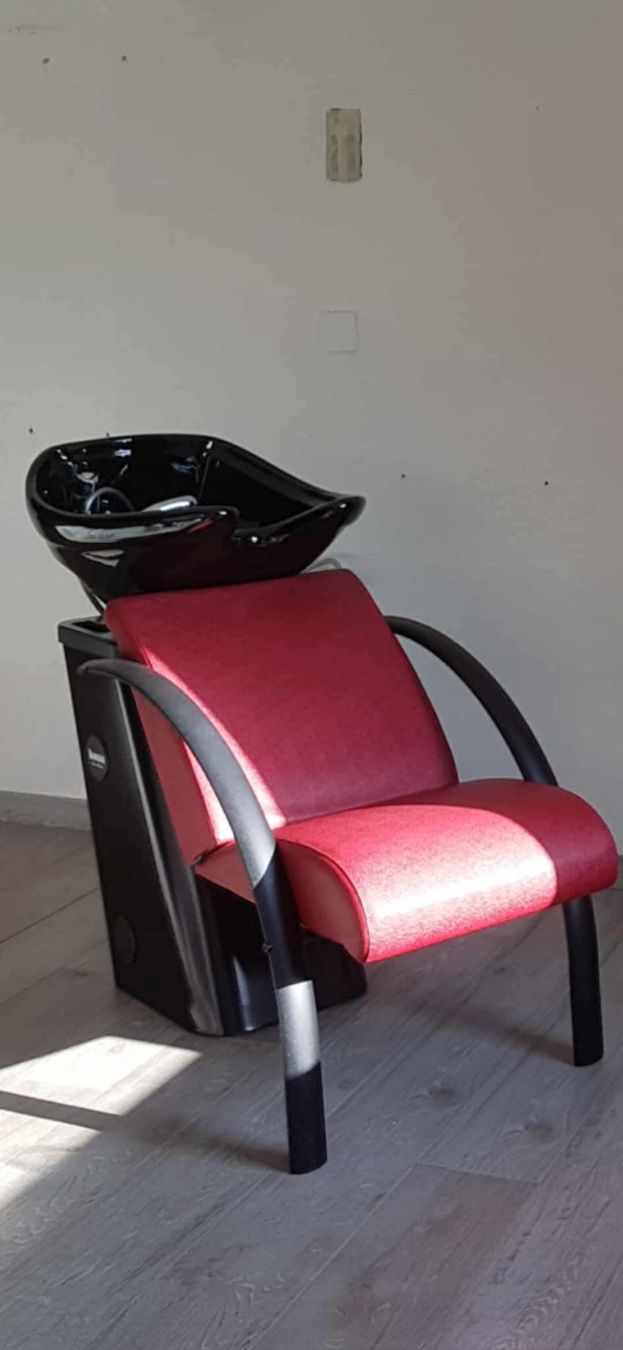 Lettini & sedie per cosmetici: Bac à Shampooing/ Salon Ambience – Usato da Orbe venduto da ilo_bvp6 2