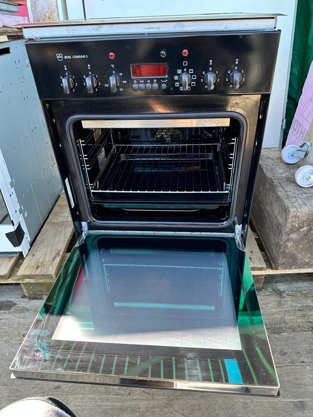 V-Zug Cucine: Backofen mit Glaskeramik – Usato da Spreitenbach venduto da Space_X 2