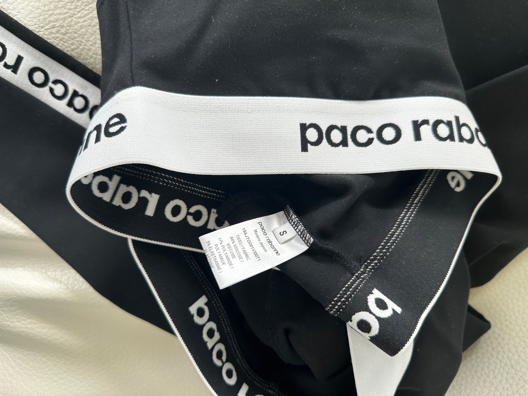 Paco Rabanne Kleiderpakete: Orig. Paco Rabanne set Gr.xs – Gebraucht aus Kloten von Fibbit 1
