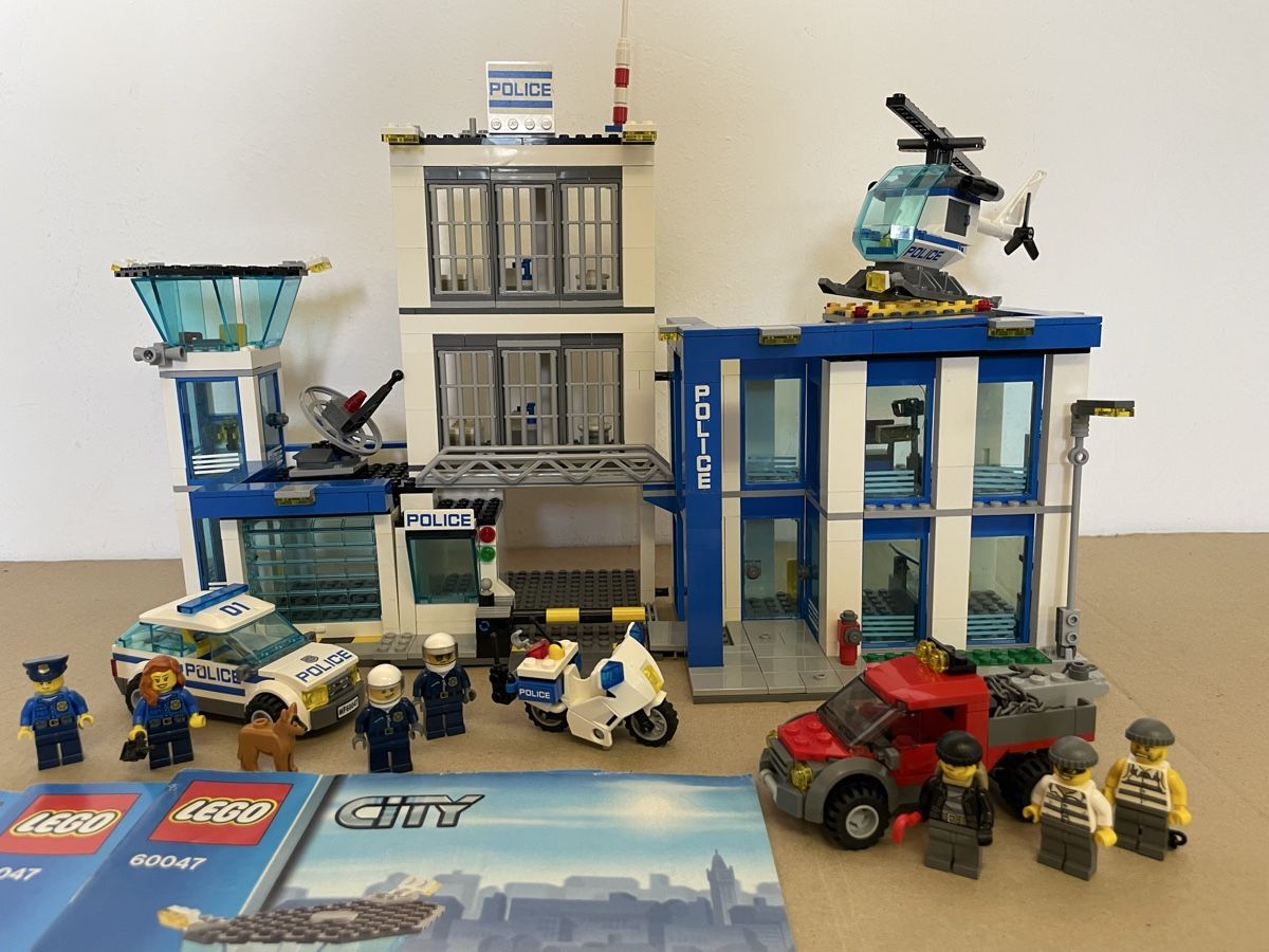 Lego Baukästen: Lego City Polizeistation 60047 polizei – Gebraucht aus Möriken AG von Peka01 1