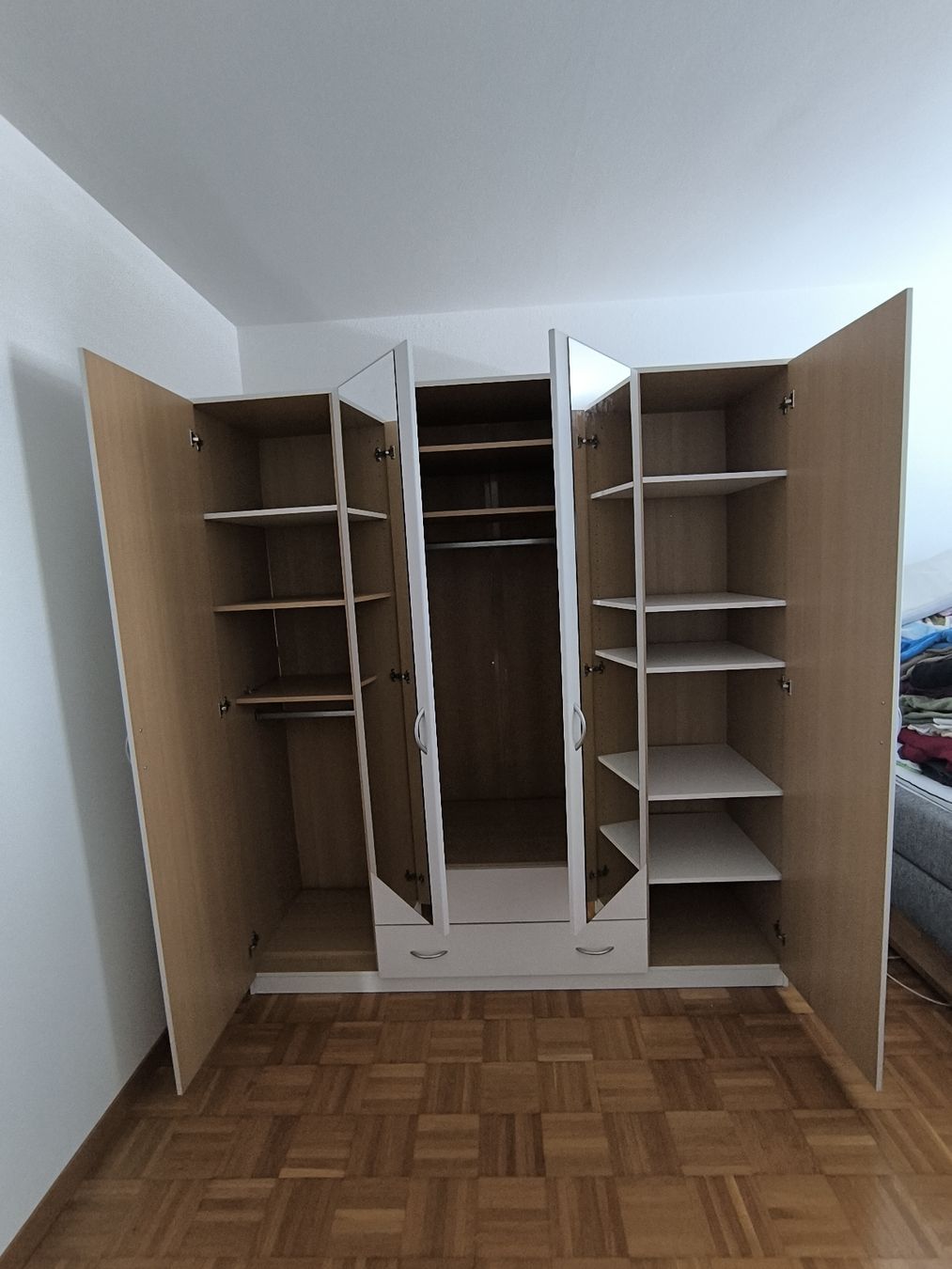 Armoires: Kleiderschrank – D'occasion à Luzern par sch_52p7 1