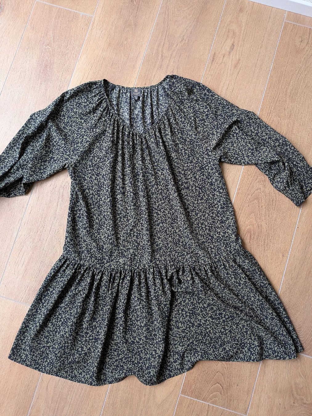Manor Vestiti: Oversize Kleid Manor Grösse 34 – Usato da Eschenbach SG venduto da SanFranciscoCalifornia