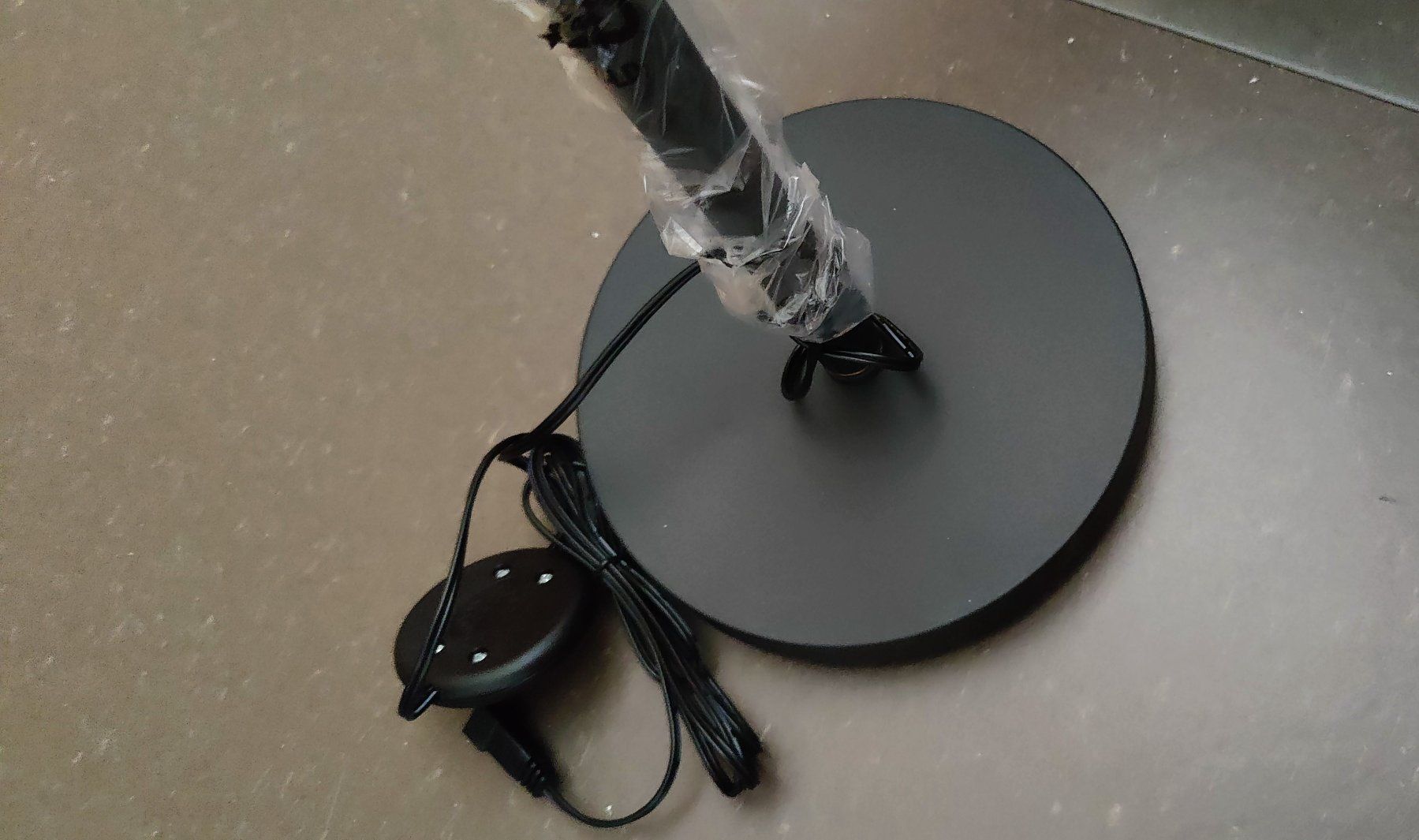 Lampade: Bogenstehlampe – Nuovo e nell'imballaggio originale da Winterthur venduto da Nori2 3