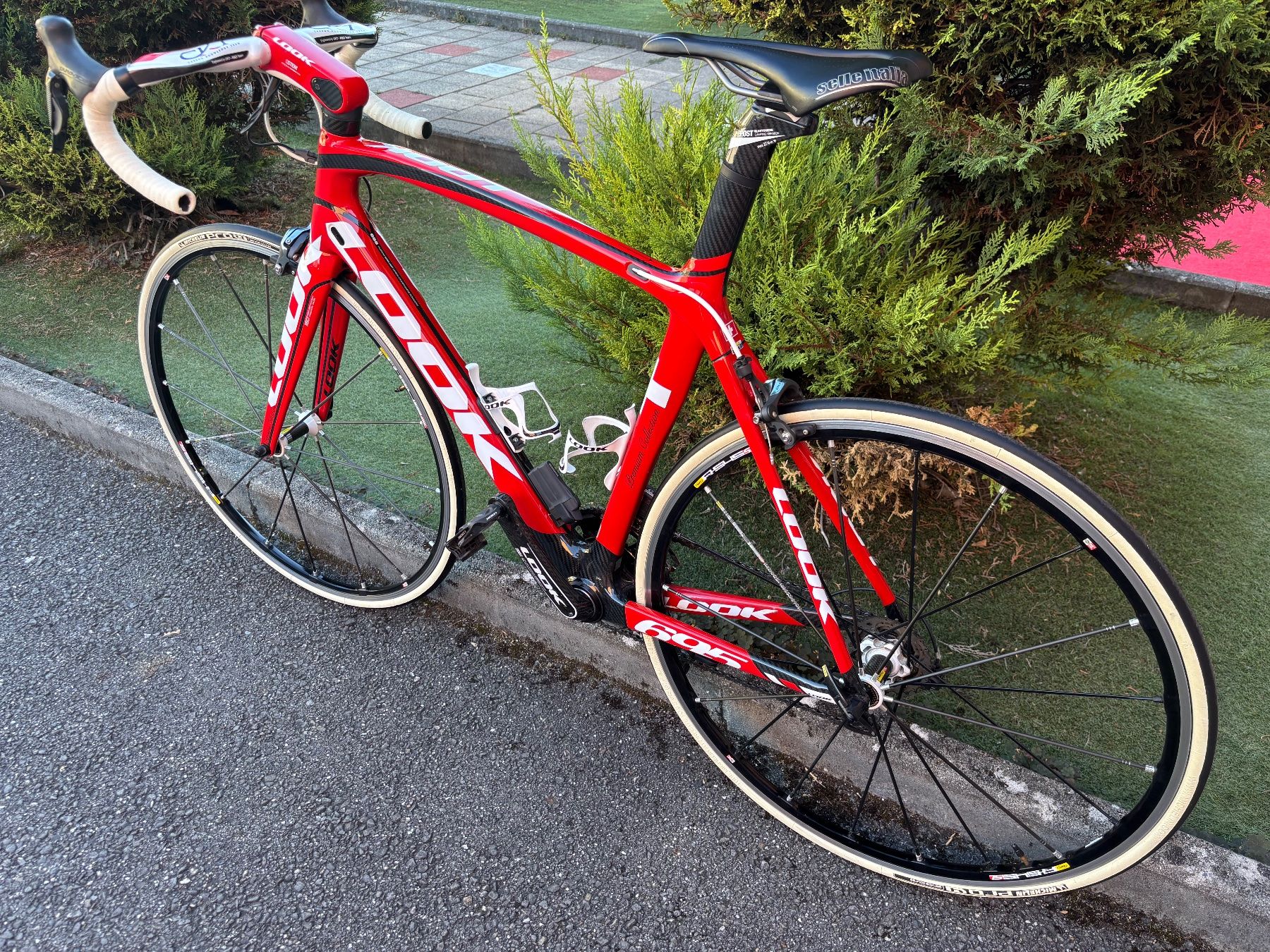 Look Biciclette: Vélo de course Look 695 super Light – Nuovo (secondo la descrizione) da Conthey venduto da Michel124 3