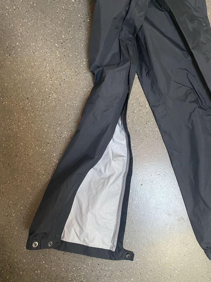 Patagonia Pantaloni: Pantalon de pluie Patagonia – Nuovo e nell'imballaggio originale da Mont-sur-Lausanne venduto da lacasta 3