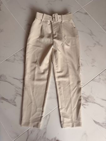 Zara Stoffhose mit Gürtel, Beige, Grösse 38, neuwertig