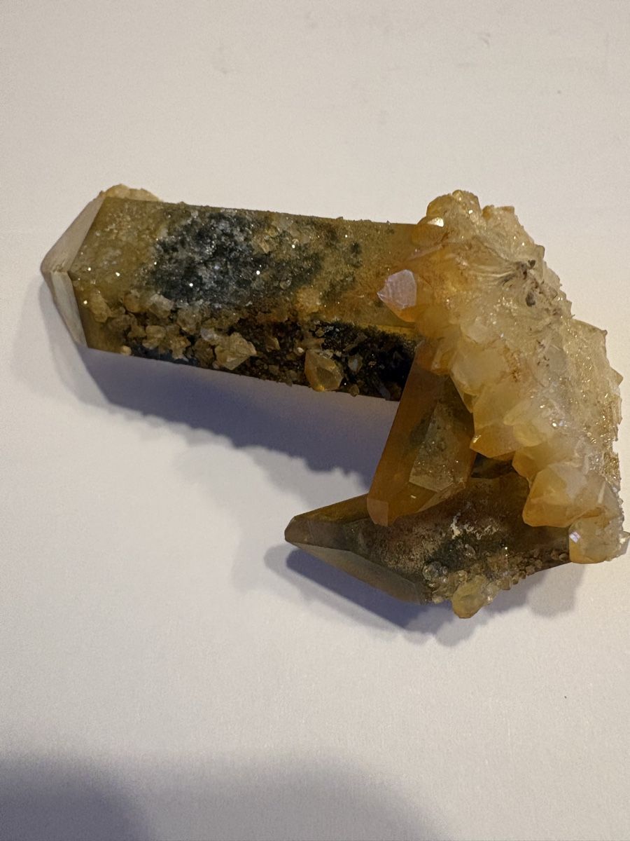 Minerali & Pietre curative: Gelber Quarz mit Limonith – Usato da Murten venduto da Tzaugg 8