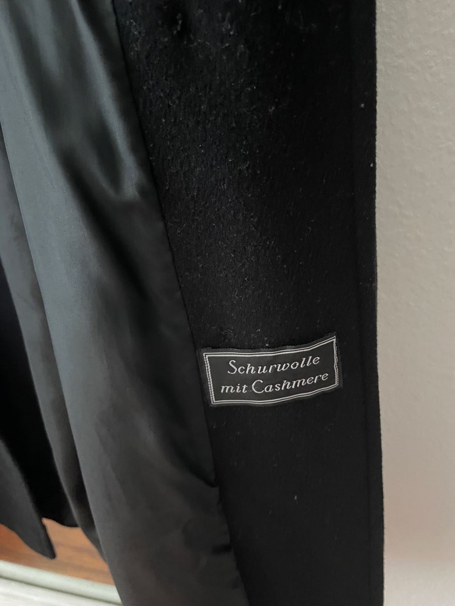 Cappotti: Schwarzer vintage Mantel aus Schurwolle – Usato da Bern venduto da Corinn_na 6