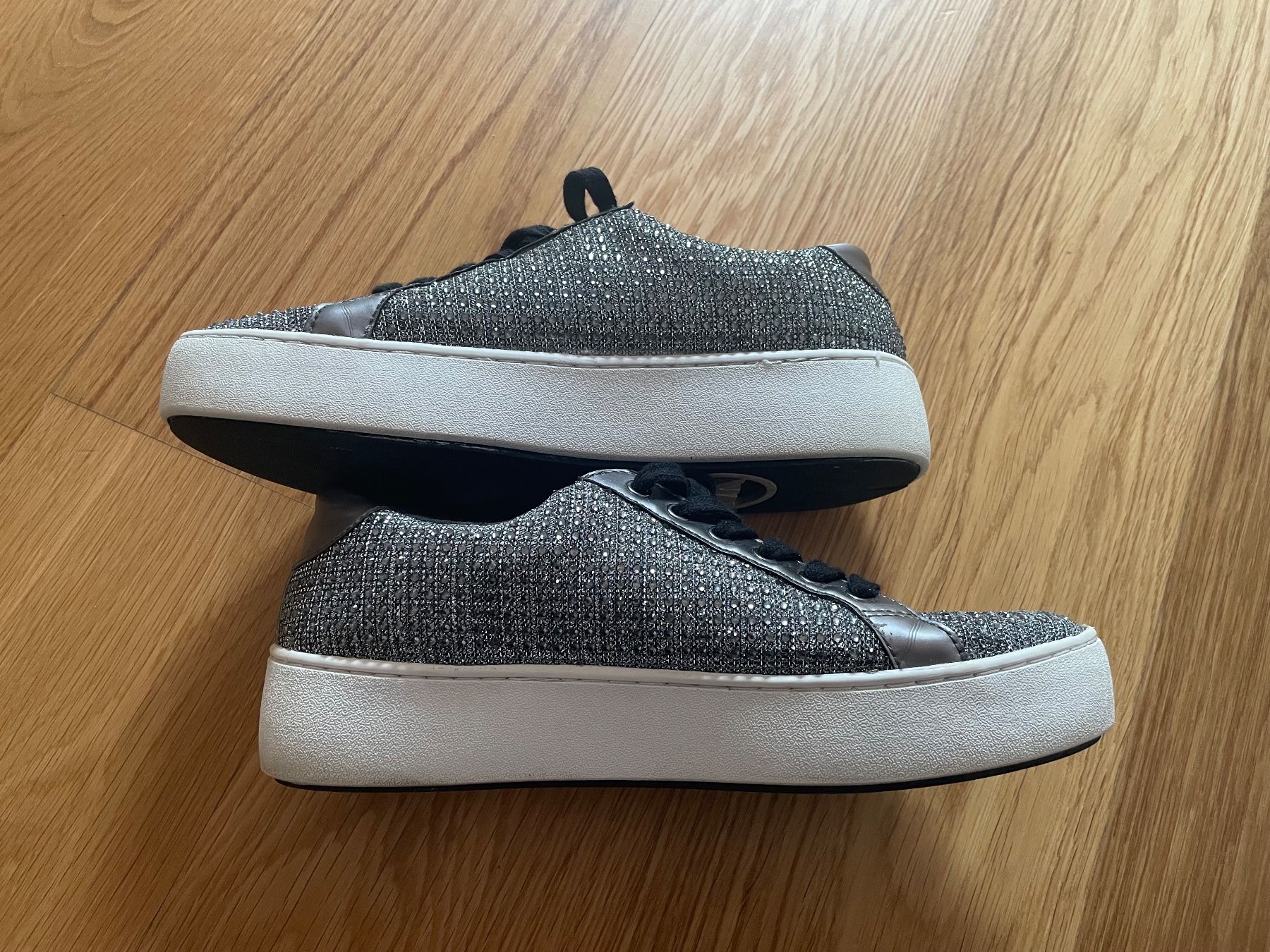 Michael Kors Scarpe da donna: Michael Kors Sneaker – Usato da Unteriberg venduto da fae_2gz2 2
