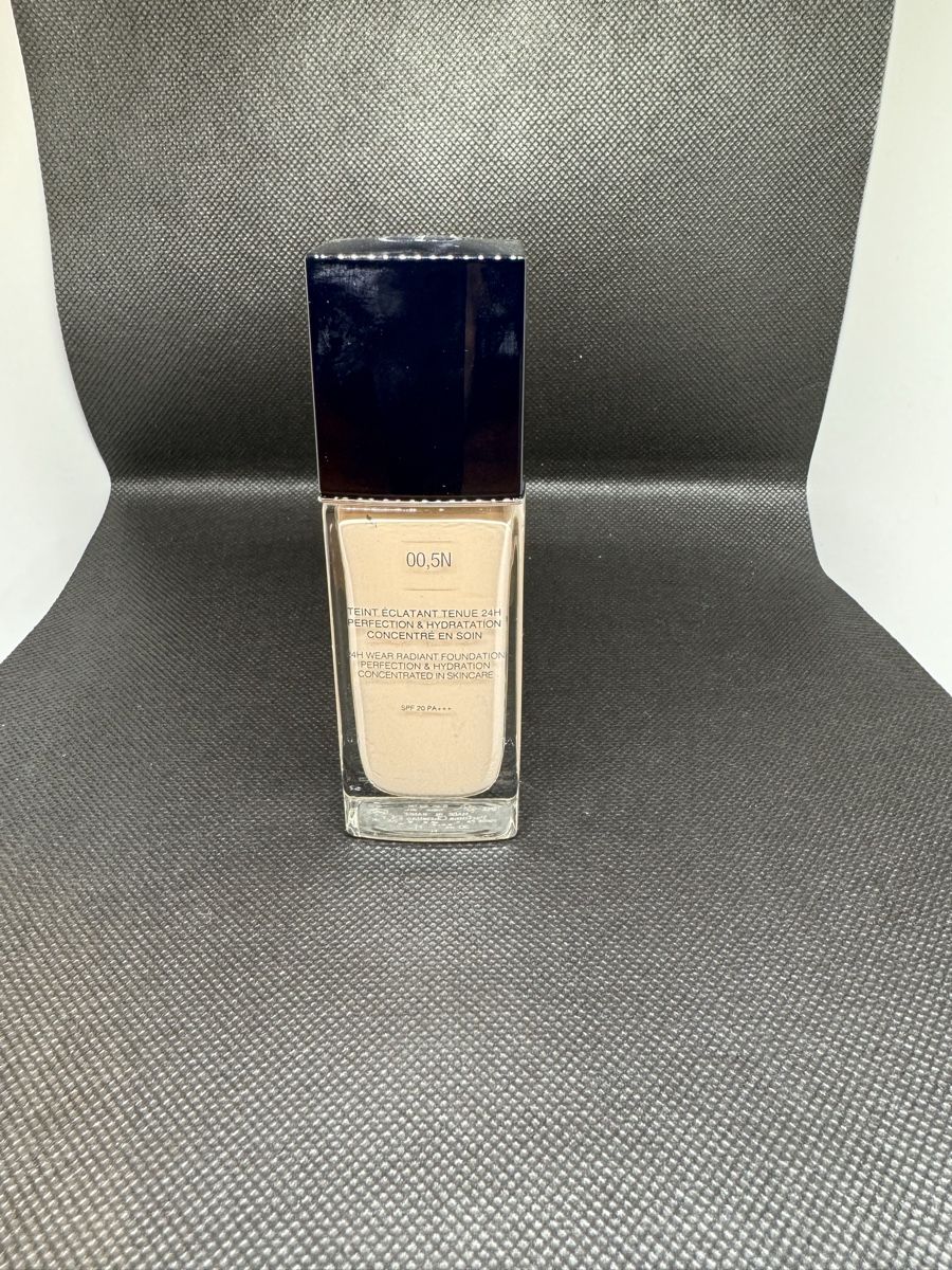 Dior Make-up: Dior Forever Skin Glow Foundation 2WO – Neu und originalverpackt aus lenzburg von and_6zl8 1