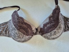 Eleganter Spitzen BH mit leichtem Push Up, Bügel BH Gr. 85C