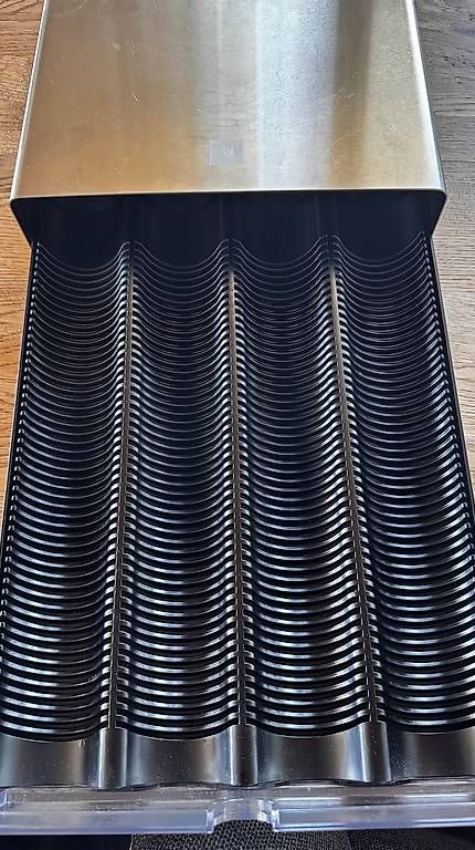 Machines à café & Machines à expresso: Nespresso Kapselbehälter – D'occasion à Münsingen par Mareisu 2