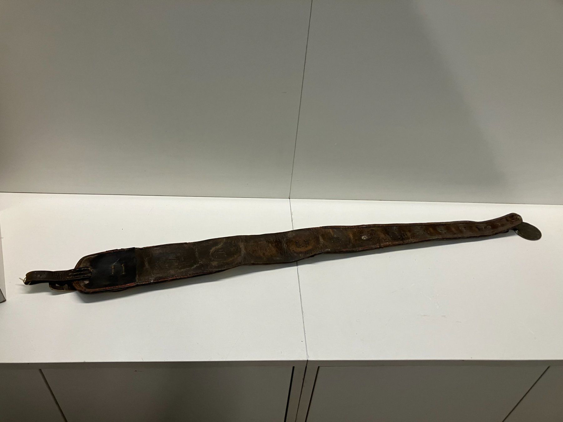 Campanacci mucche: Antiker Prunkriemen ca. 124cm lang ab 1.- – Usato da Lichtensteig venduto da Buy24International 2