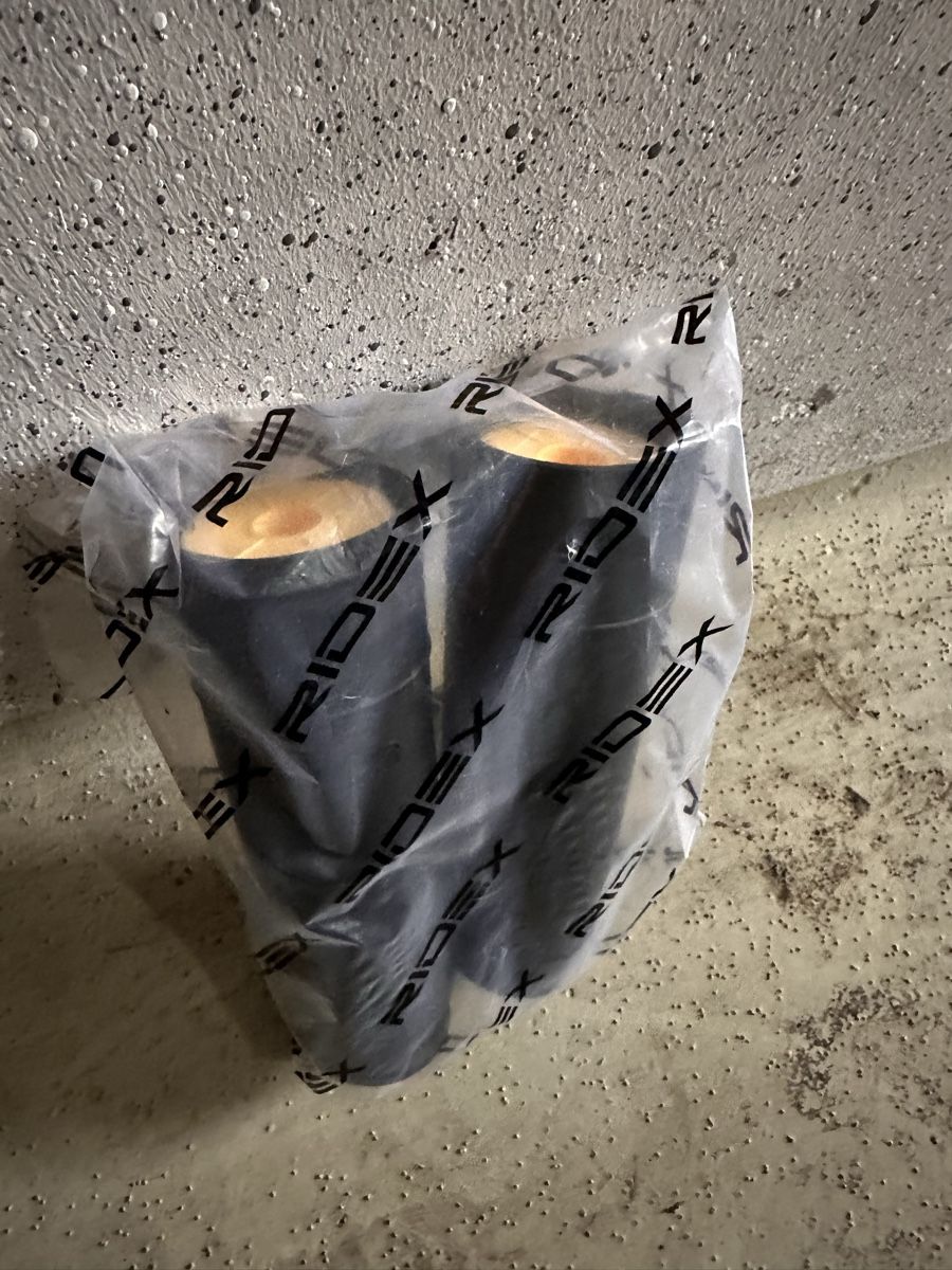 Seat Tutti pezzi di ricambio auto: Stossdämpfer Schutz hinten – Nuovo e nell'imballaggio originale da Langenthal venduto da Portugues.