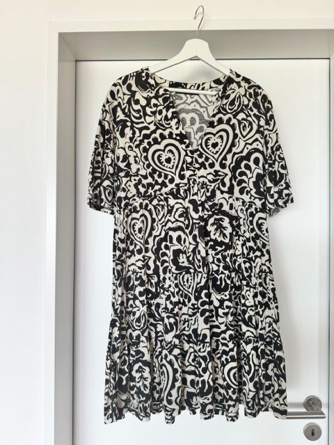 Max Mara Kleider: JERSEY-KLEID VON WEEKEND BY MAXMARA – Gebraucht aus Wädenswil von MANU2222