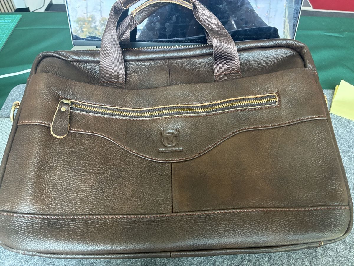 Taschen: Bull Captain Laptoptasche aus echtem Leder  – Gebraucht aus St. Gallen von jan_9rdj