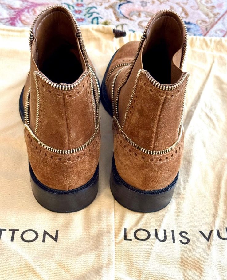 Louis Vuitton Scarpe da donna: Bottines LV en cuir – Usato da Lausanne venduto da Christinaki 4