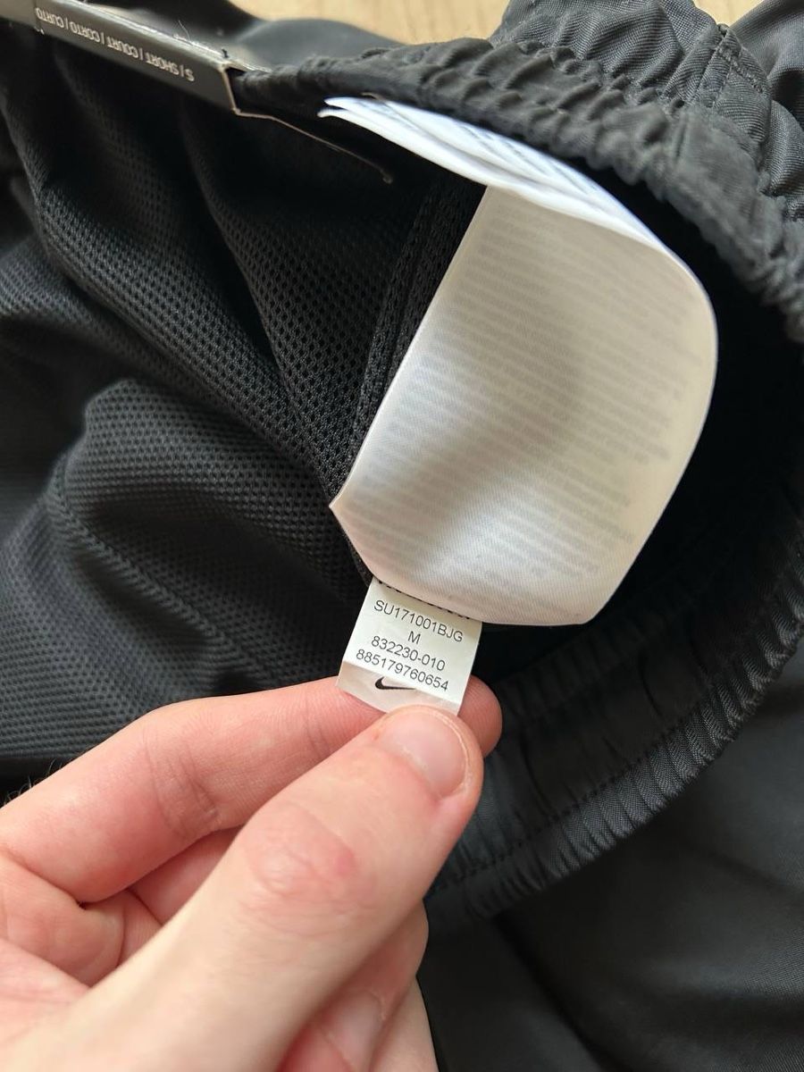 Nike Lotti di vestiti: Nike sport Shorts – Nuovo (secondo la descrizione) da Bern venduto da Skandez 2