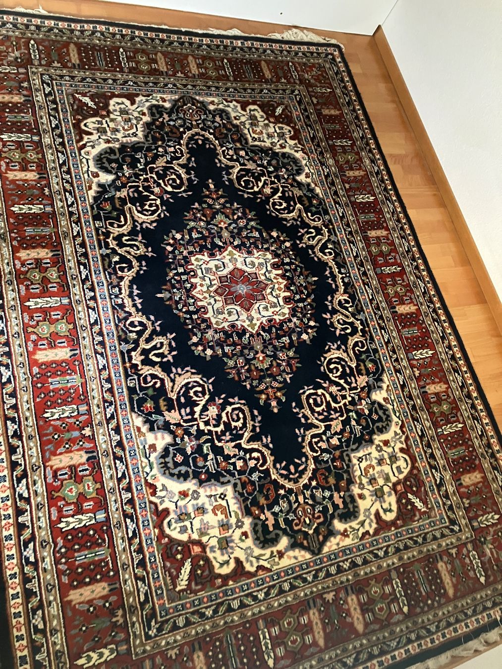 Tappeti: Tapis oriental fait main – Usato da Corminboeuf venduto da Dewede 1
