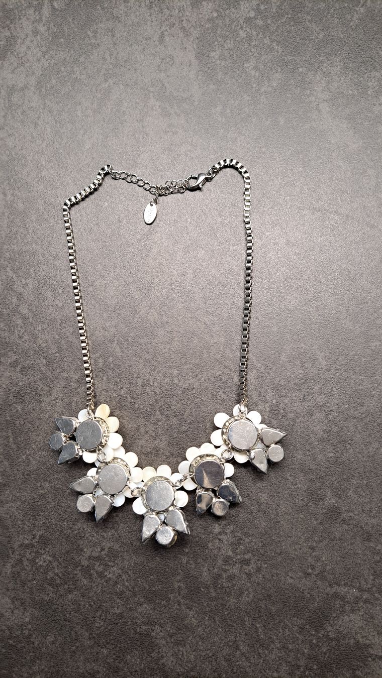 Catenine: Modeschmuck Blumen weiss – Nuovo (secondo la descrizione) da Winterthur venduto da Dream_of 3