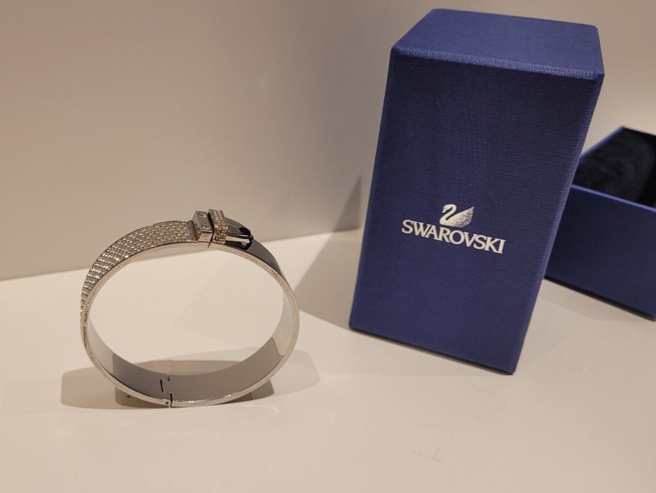 Swarovski Armbänder & -reifen: Swarovski Distinct Bangle Armspange Armreif – Gebraucht aus Schaan von car_wrv2 1