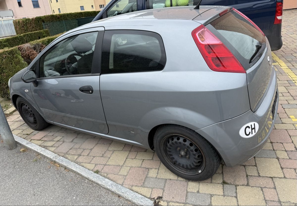 Fiat Automobili: Fiat punto 1.2  expertiser du jour – Usato da Saxon venduto da Romana.11