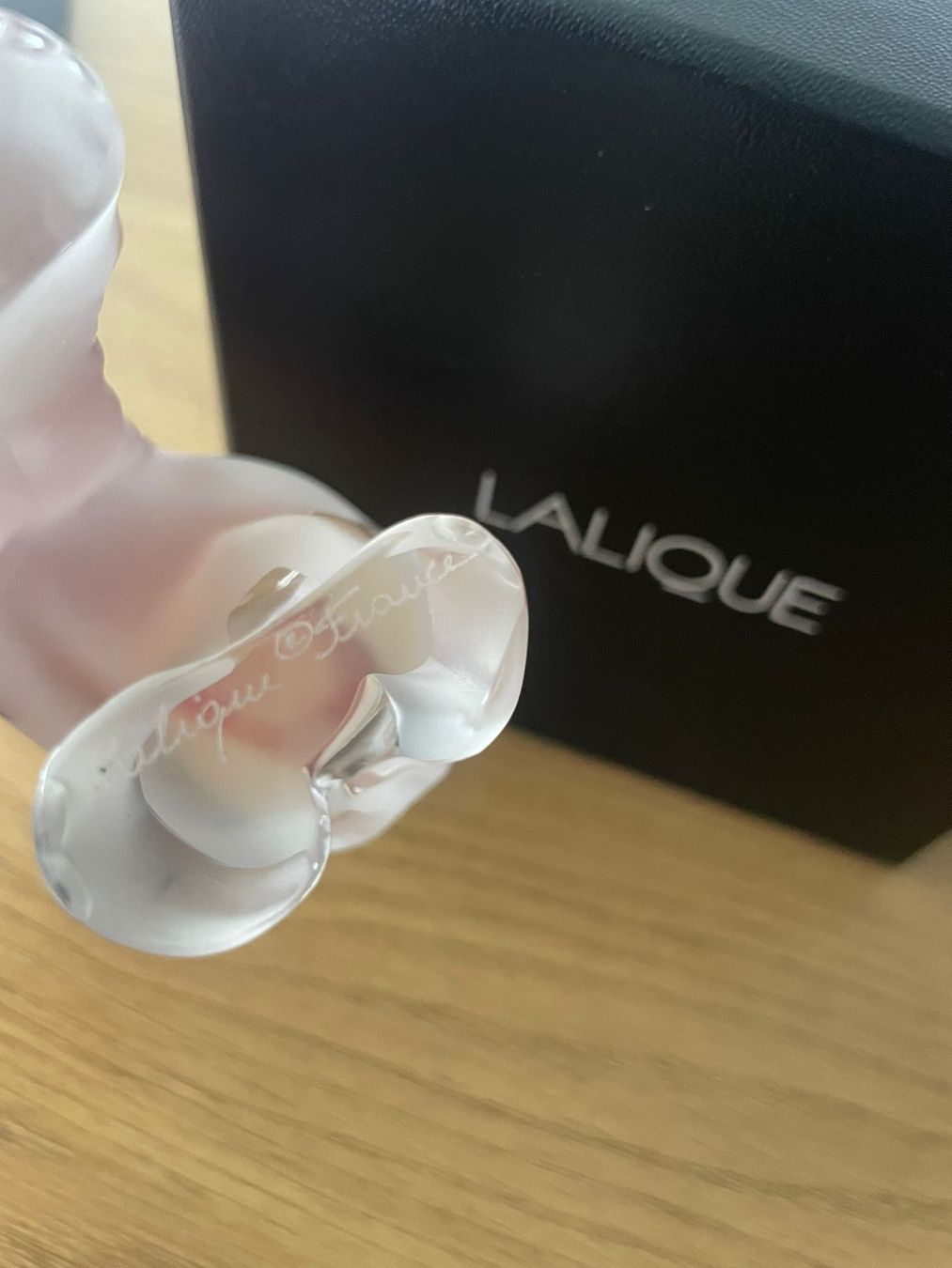 Lalique Statuette: Lalique Elefant – Nuovo e nell'imballaggio originale da Sursee venduto da YellowBlack 2