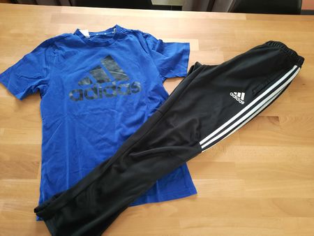 Adidas T-Shirt Blau & Trainingshose Schwarz Gr. 164