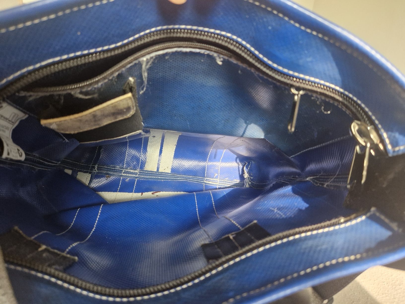 Freitag Taschen: Freitag Tote Bag dark blue – Gebraucht aus Zürich von Lor_kcq8 4