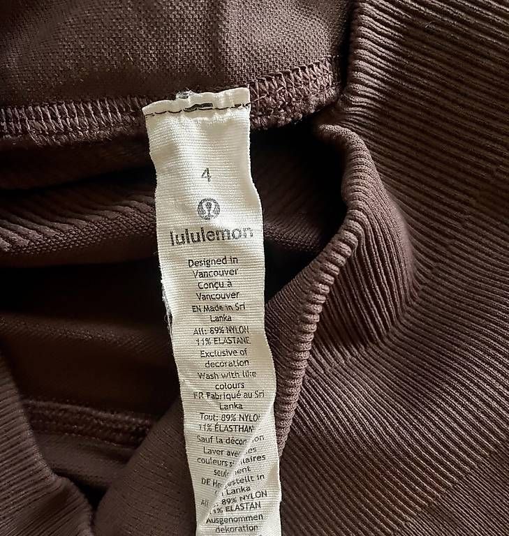 Leggings: Lululemon Leggings Grösse 4 dunkles Lila – Usato da Zürich venduto da Ineselisabeth 2