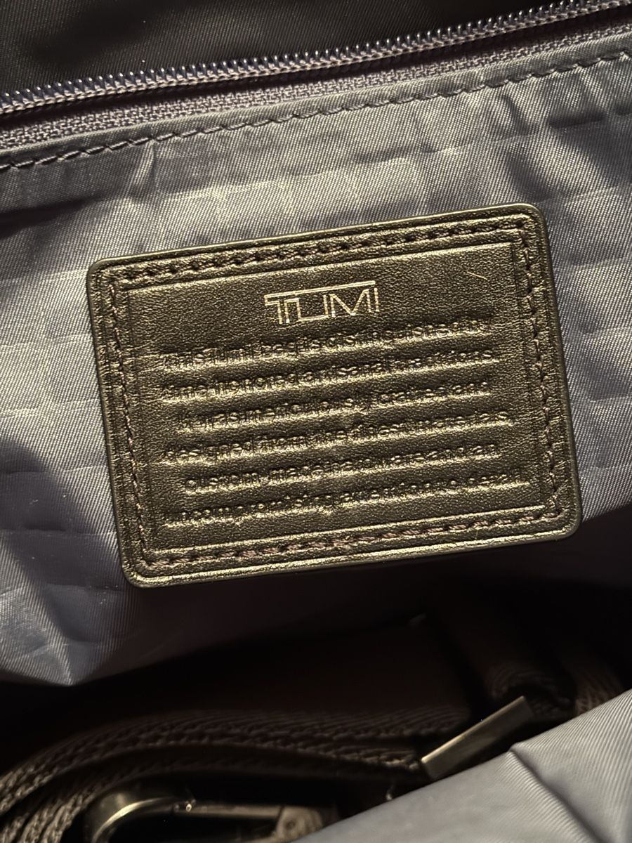 Tumi Koffer & Taschen: Hochwertige TUMI Tasche, gebraucht! – Gebraucht aus St. Margrethen SG von des_lb7v 4