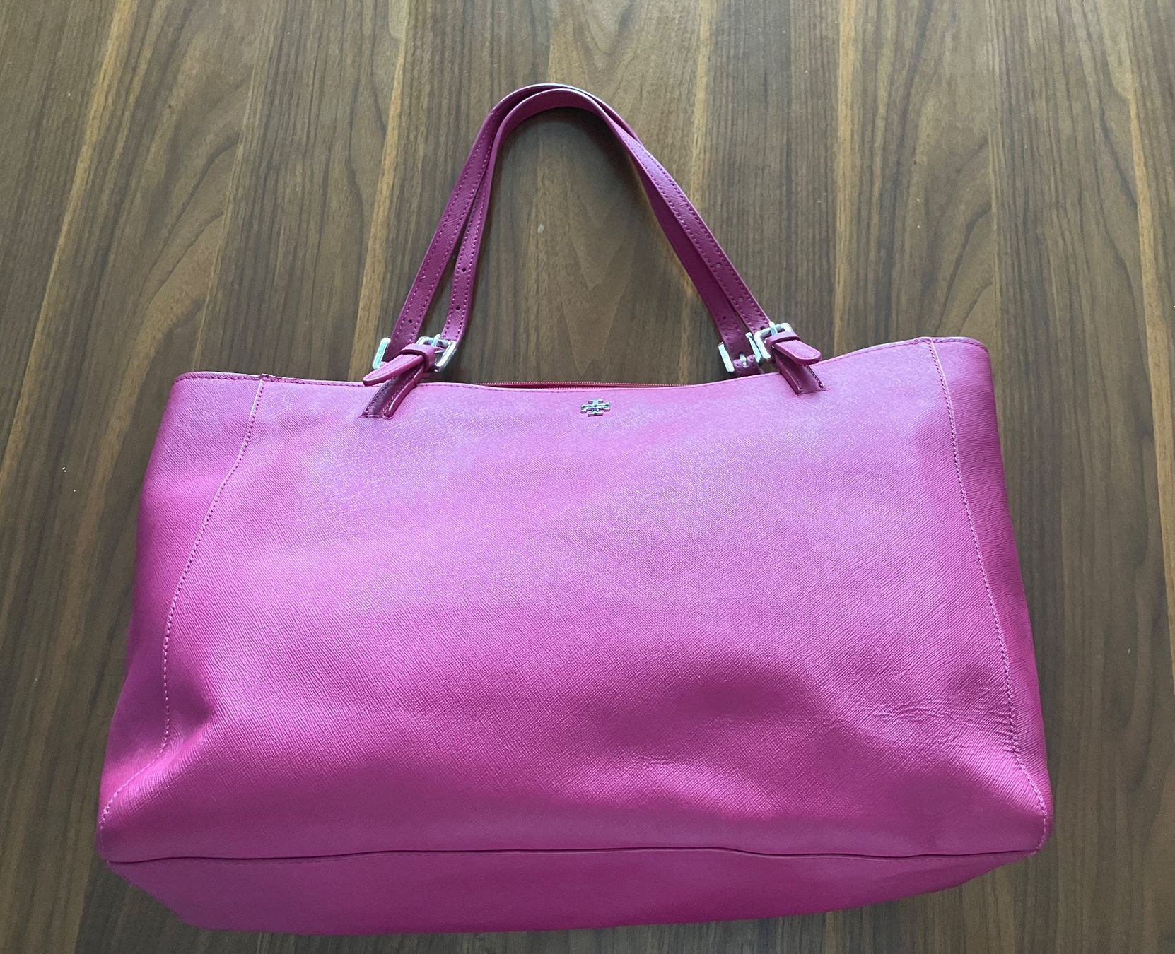 Tory Burch Sacs femmes: Neuwertig Tory Burch Shopper Leder – D'occasion à Windisch par Lyudmila01 3