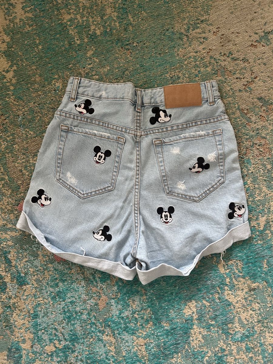 Zara Pantaloni: Short Zara avec Mickey édition limitée Disney – Usato da Sion venduto da cle_8cd5 1