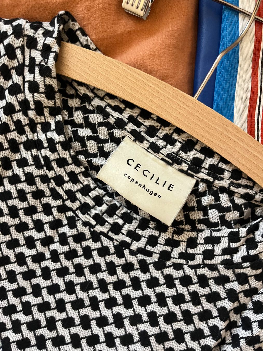 Top: Cecilie Copenhagen Longsleeve – Usato da Zürich venduto da cbraunsc 2