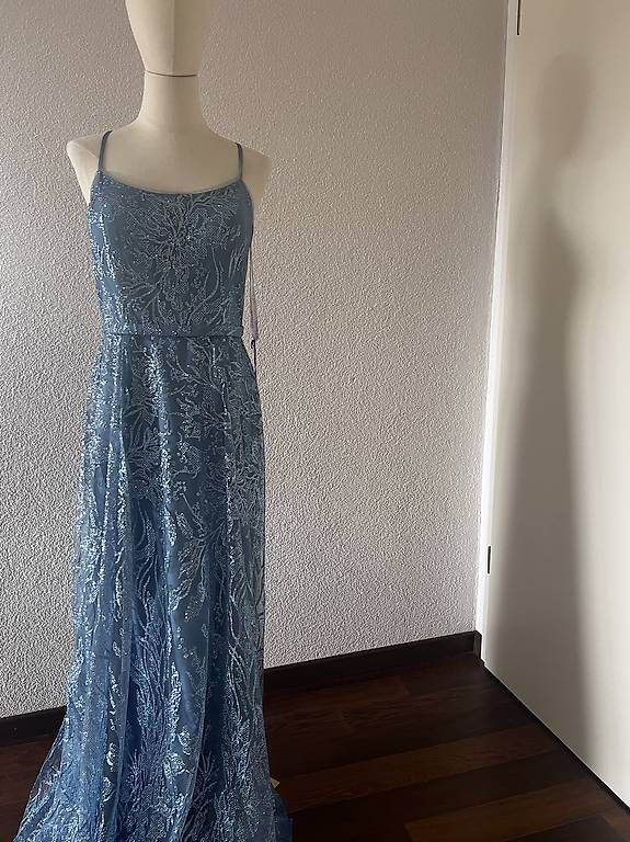 Vestiti: Abendkleid  – Usato da Winterthur venduto da Anjarys 1