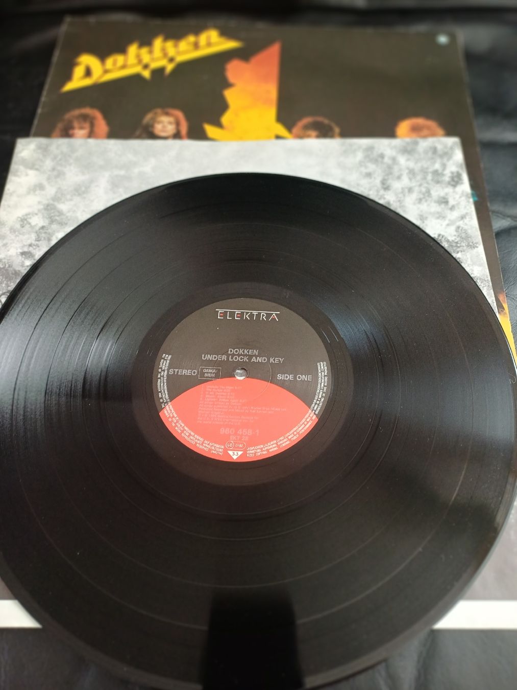 Dischi in vinile: Original Vinyl: Dokken - Under Lock and Key, Elektra '85 – Usato da Ebersecken venduto da Napf08 3