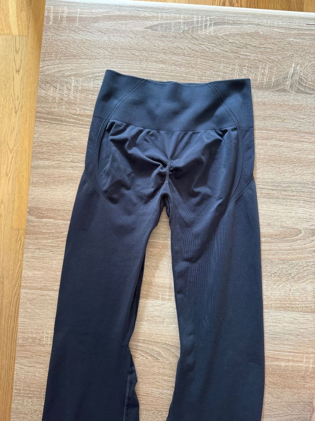 Leggings: Oner Active EFFORTLESSLIFT™ SEAMLESS FLARED BOTTOMS - S – Nuovo (secondo la descrizione) da Zürich venduto da SNovo 2
