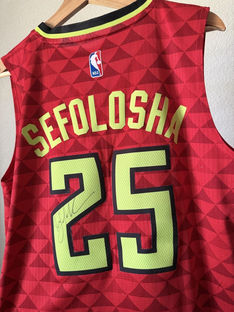 Nba Leibchen & Hosen: Maillot Thabo Sefolosha signé – Neu (gemäss Beschreibung) aus Etagnières von the_zr2w 3