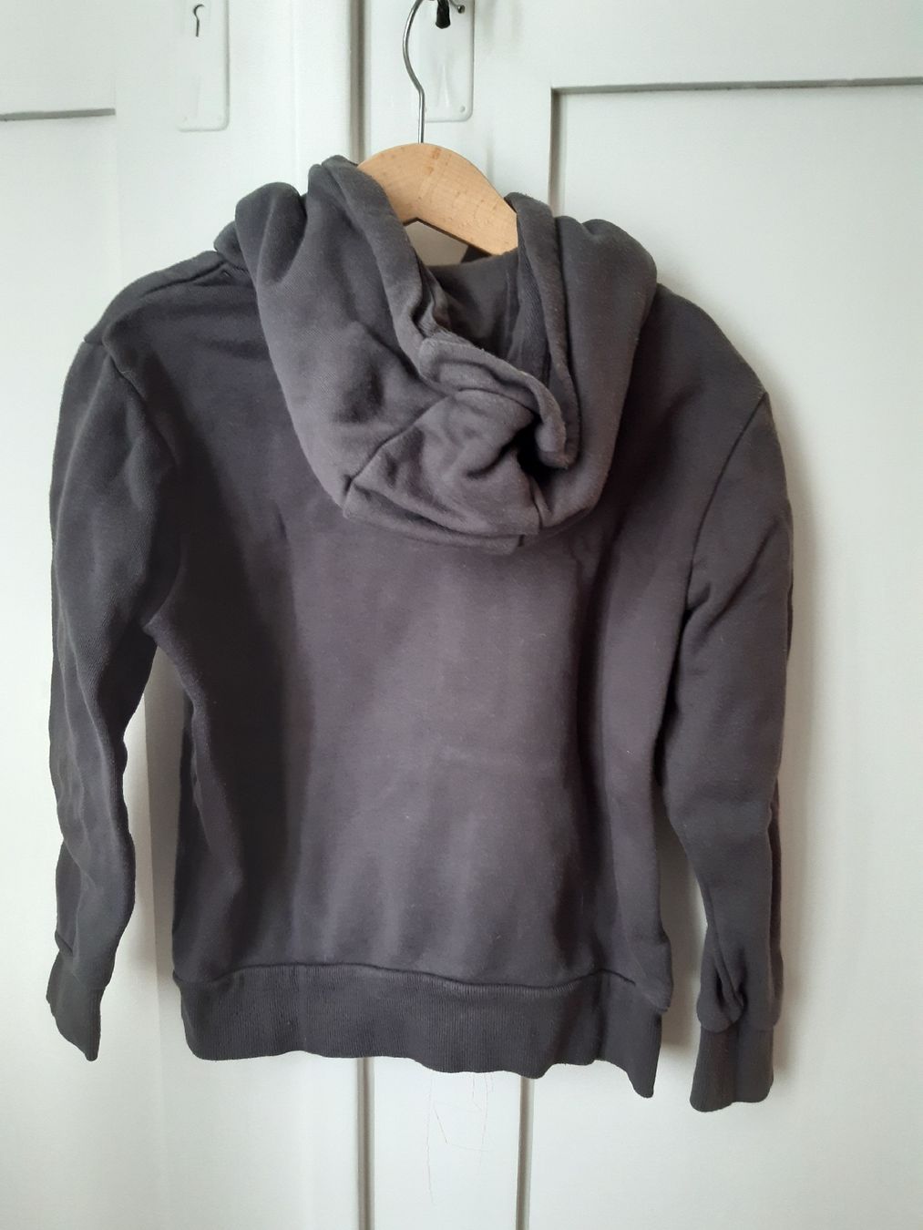 Kleiderpakete & -sets: vier Pullover Gr. 122 – Gebraucht aus Langenthal von AspireE15 5