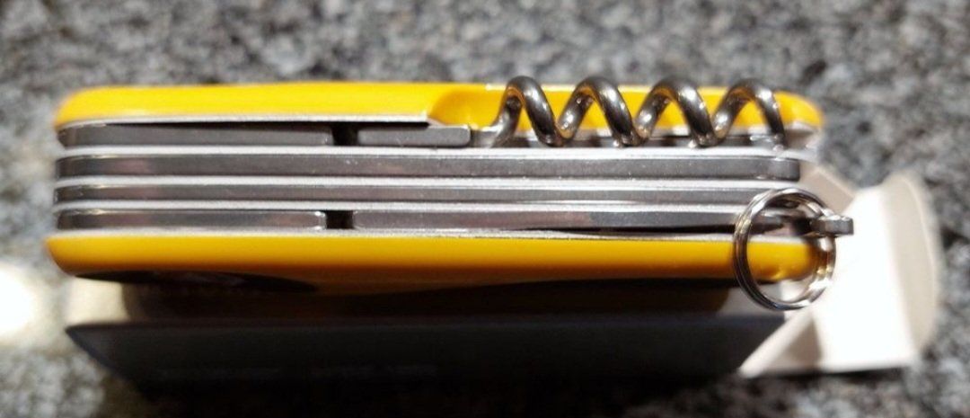 Victorinox Taschenmesser: Victorinox - Evolution Grip S17 (mit Feststellklinge) – Neu und originalverpackt aus St. Gallen von Flimmerstube 3