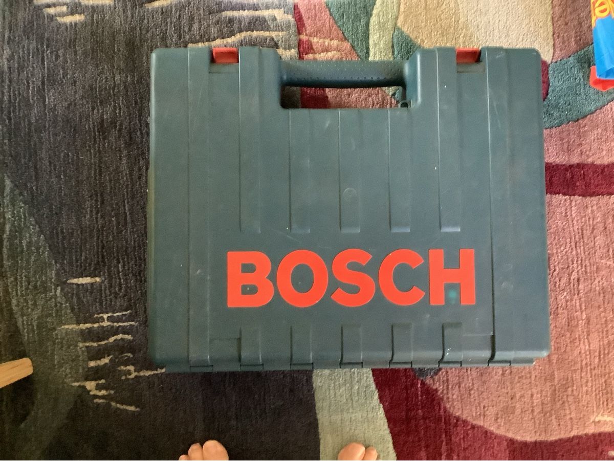 Bosch Trapani: Bohrhammer Bosch 230 v – Usato da Veltheim AG venduto da mollilove