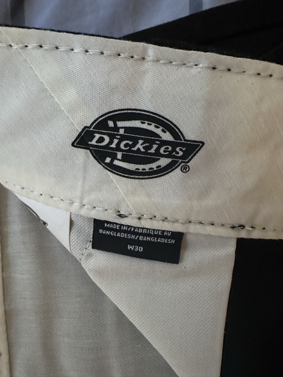 Jupes: Jupe DICKIES T30 – D'occasion à Neuchâtel par mar_gx8w 2