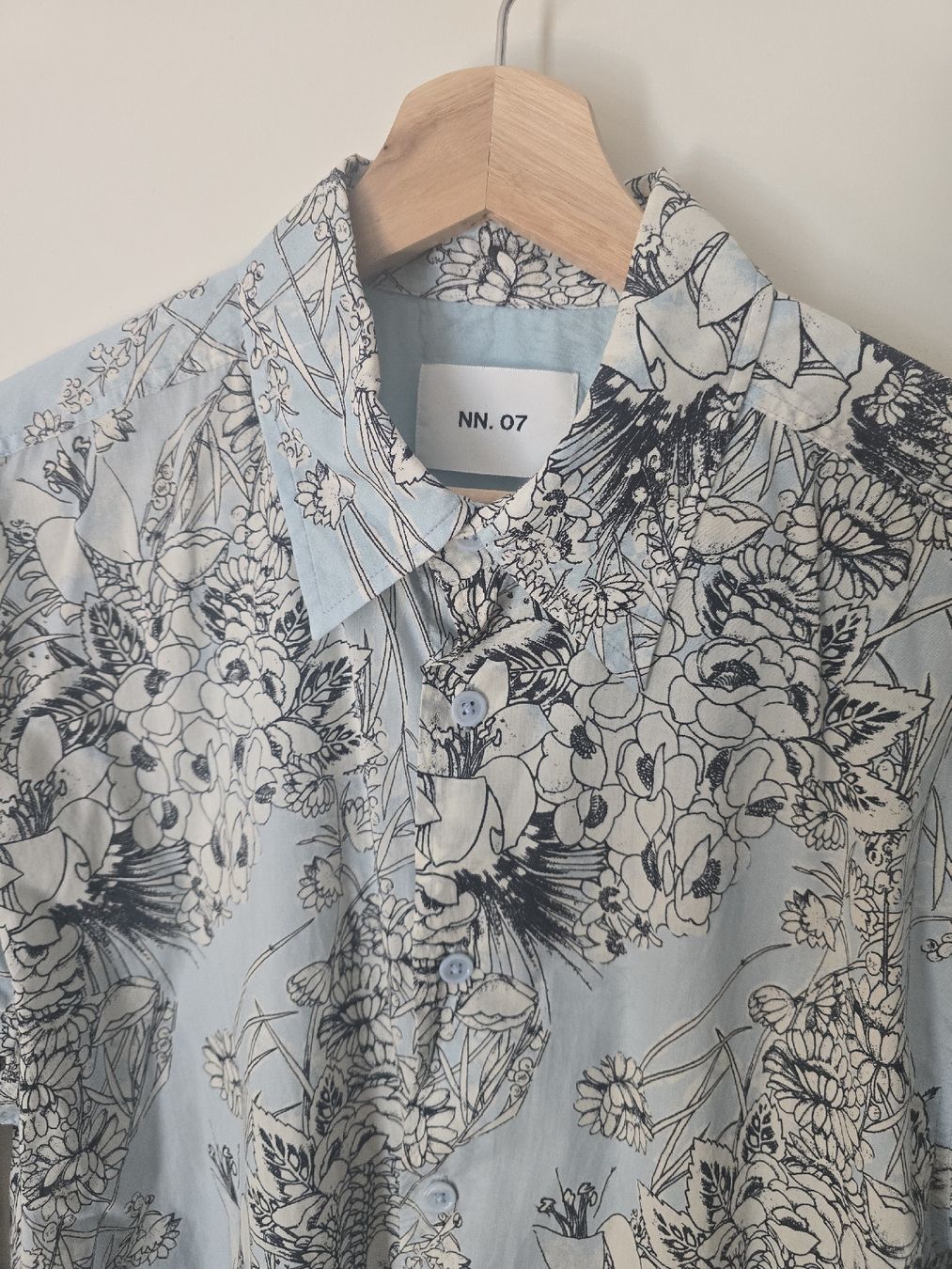 Lotti di vestiti: chemises 3 pièces taille M – Usato da St-Sulpice VD venduto da Celmi007
