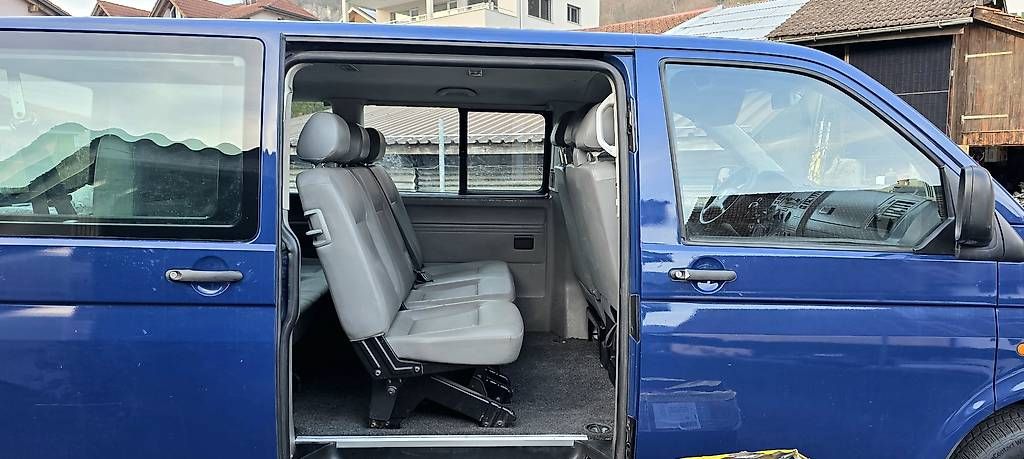 Automobili: VW T5 Caravelle Trend 2.5 TDI – Usato da Heiligkreuz (Mels) venduto da Beyond-Auto 1