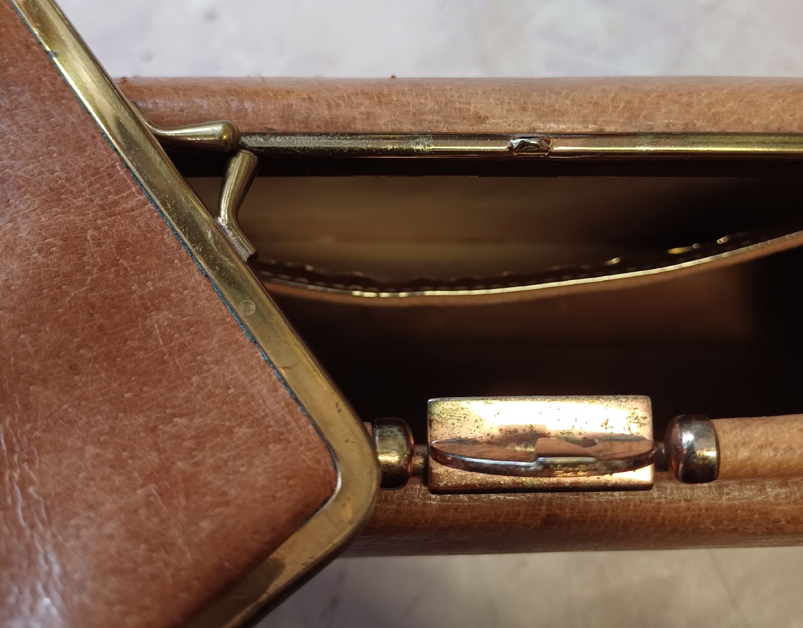 Taschen für Damen: Westcraft vintage Leder Tasche – Gebraucht aus Merenschwand von Brockinell 5